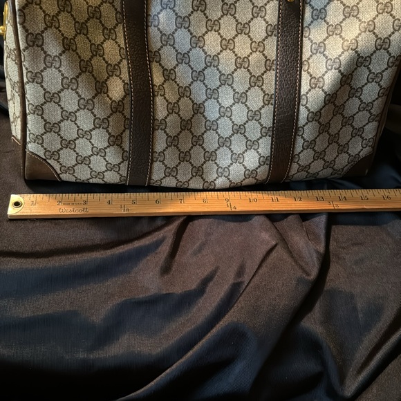 Gucci Preloved Good Condition with lock and two keys - Picture 10 of 10